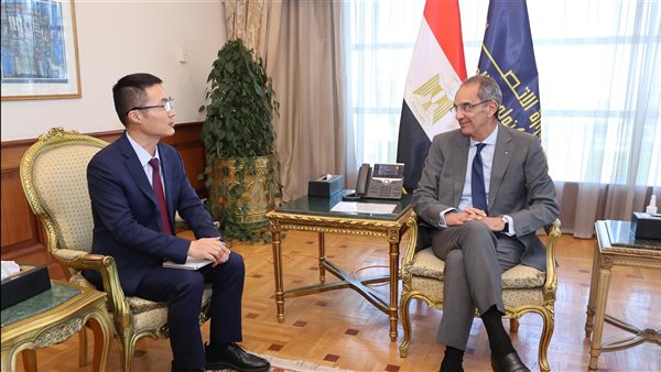 وزير الاتصالات يبحث مع هواوي مصر خطة توسعية لدعم التحول الرقمي والذكاء الاصطناعي
