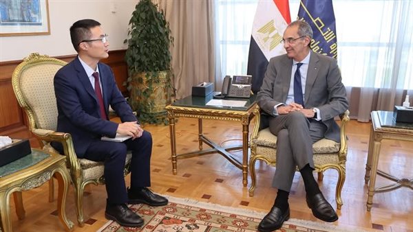 وزير الاتصالات يبحث مع «هواوي» التوسع الاستثماري وتعزيز التعاون في الذكاء الاصطناعي وزير الاتصالات يبحث مع «هواوي» التوسع الاستثماري وتعزيز التعاون في الذكاء الاصطناعي