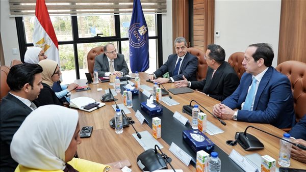 «الدواء» تبحث مع «أبوت العالمية» توطين المستحضرات الطبية في مصر وتعزيز الشراكة الاستراتيجية «الدواء» تبحث مع «أبوت العالمية» توطين المستحضرات الطبية في مصر وتعزيز الشراكة الاستراتيجية
