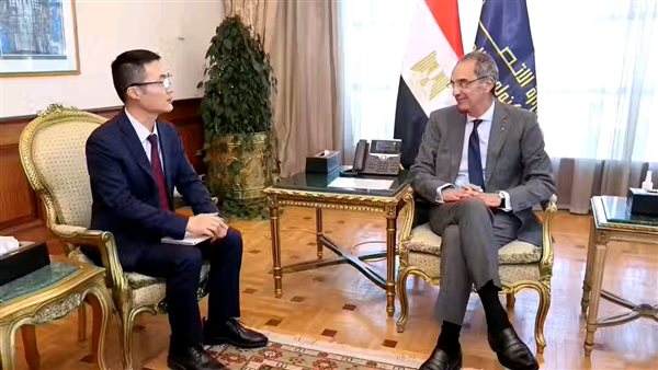 وزير الاتصالات يطلع على خطط توسع استثمارات «هواوي مصر» والتعاون بمجالات التحول الرقمي وزير الاتصالات يطلع على خطط توسع استثمارات «هواوي مصر» والتعاون بمجالات التحول الرقمي