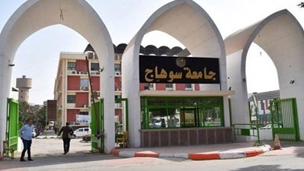 جامعة سوهاج تستكمل ورش مودة لتعزيز الأسرة المصرية بحضور ٤٠٠٠ طالب وطالبة
