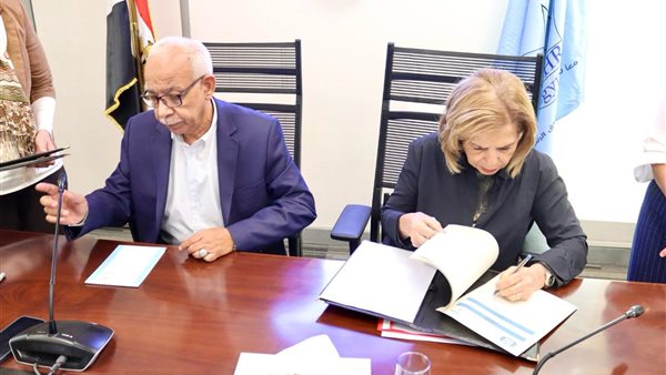 "القومي لحقوق الإنسان" يوقع مذكرة تفاهم مع الاتحاد العام لنقابات عمال مصر