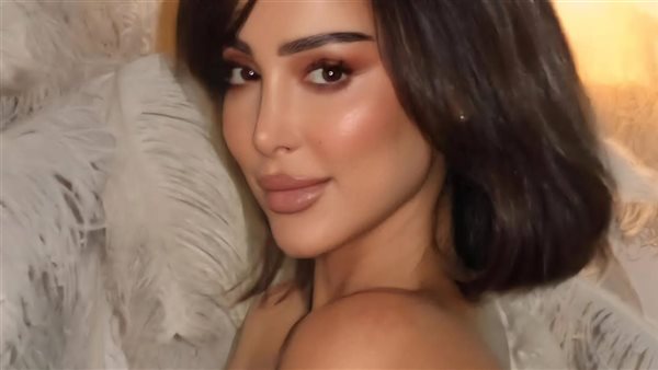 حسناء الغناء بسمة بوسيل تكتسح الساحة الغنائية بأغنية “في شرع مين” وتحقق مشاهدات قياسية حسناء الغناء بسمة بوسيل تكتسح الساحة الغنائية بأغنية “في شرع مين” وتحقق مشاهدات قياسية