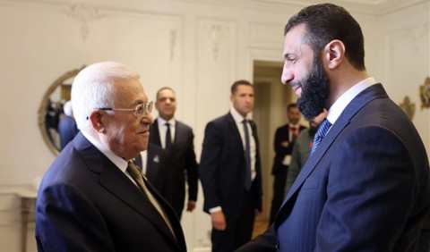 الرئيس الفلسطيني إلى سوريا الجمعة في أول زيارة رسمية في ظل الحكومة الجديدة.. يرافقه أمين سر وعضو اللجنة التنفيذية لمنظمة التحرير الفلسطينية لبحث العلاقة بين البلدين والتهديدات المشتركة الرئيس الفلسطيني إلى سوريا الجمعة في أول زيارة رسمية في ظل الحكومة الجديدة.. يرافقه أمين سر وعضو اللجنة التنفيذية لمنظمة التحرير الفلسطينية لبحث العلاقة بين البلدين والتهديدات المشتركة