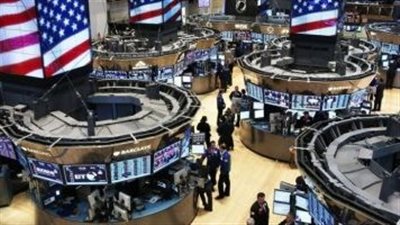 تراجع كبير.. البورصات الأمريكية تتأثر بقرارات ترامب الجمركية