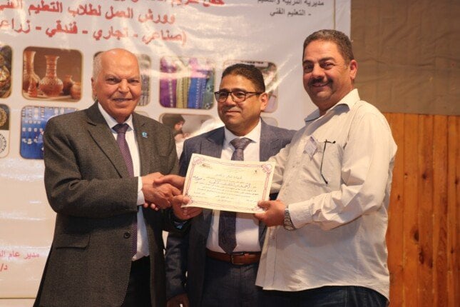 نقيب المعلمين يشارك فى فعاليات اليوم الثانى لمعرض «اصنع وابدع» بالقاهرة