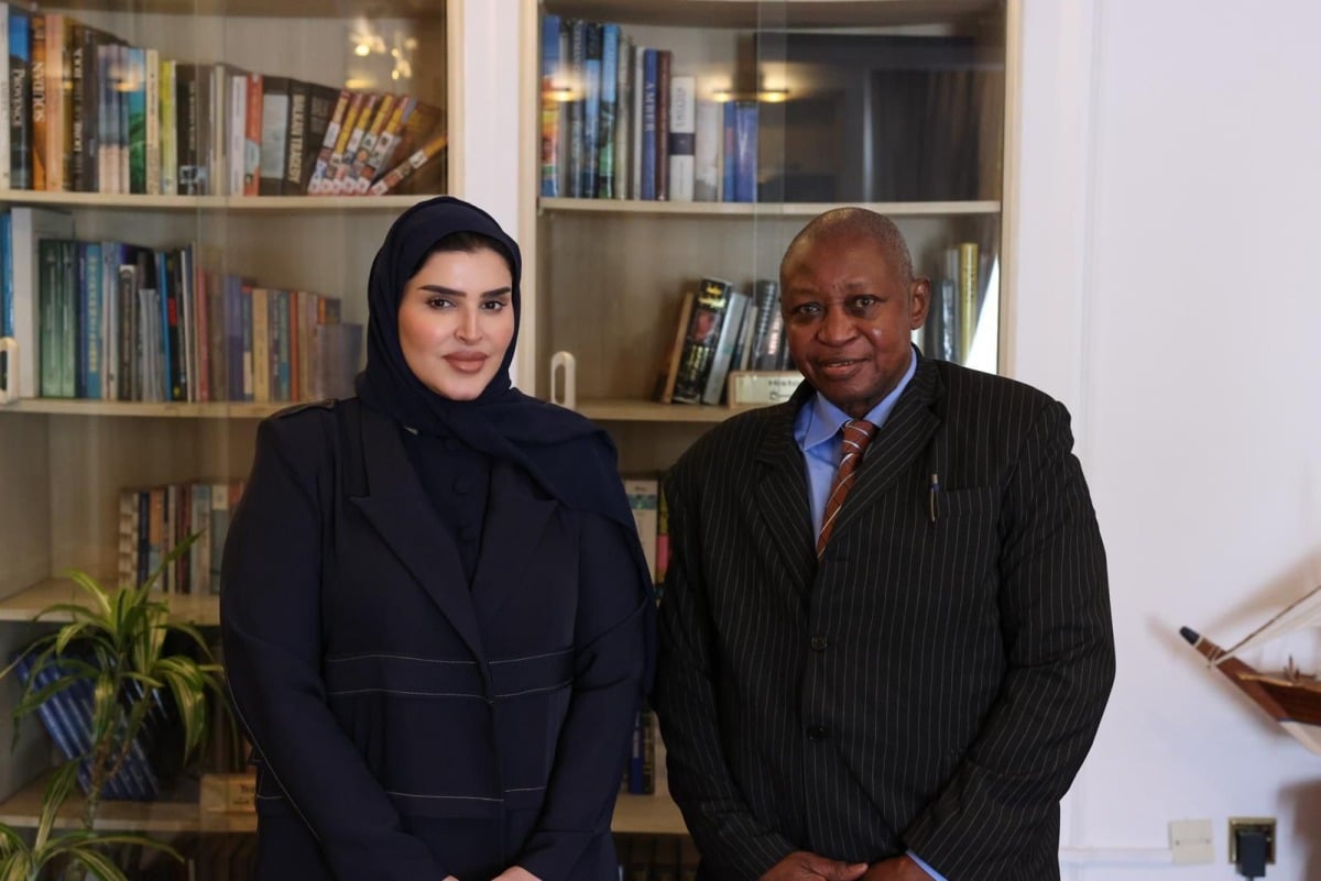  وزير الدولة للتعاون الدولي تجتمع مع المبعوث الخاص للرئيس الزامبي وزير الدولة للتعاون الدولي تجتمع مع المبعوث الخاص للرئيس الزامبي