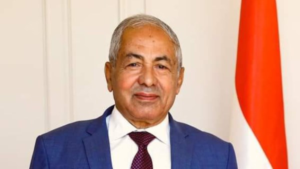 رئيس دفاع النواب يهنئ البابا تواضروس والأقباط بعيد القيامة المجيد