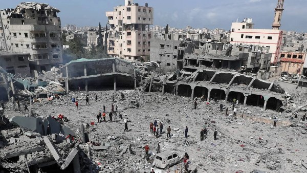 حركة حماس: مستعدون لبدء مفاوضات الصفقة الشاملة حركة حماس: مستعدون لبدء مفاوضات الصفقة الشاملة