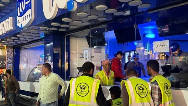 محافظة الجيزة تقرر غلق وتشميع "ب لبن" و"كرم الشام" بشارع فيصل محافظة الجيزة تقرر غلق وتشميع "ب لبن" و"كرم الشام" بشارع فيصل