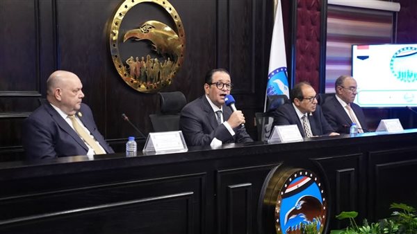 "مستقبل وطن" يواصل اجتماعاته مع قياداته بـ 5 محافظات لاستعراض استراتيجية الحزب "مستقبل وطن" يواصل اجتماعاته مع قياداته بـ 5 محافظات لاستعراض استراتيجية الحزب