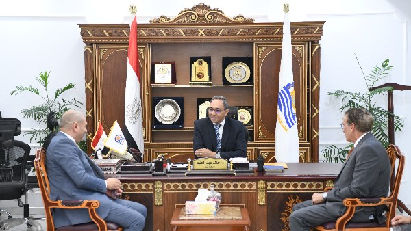أخبار قنا| متابعة تنفيذ المنطقة الحرفية بالترامسة.. والمؤبد لـ3 أشقاء لشروعهم في إنهاء حياة شخصين أخبار قنا| متابعة تنفيذ المنطقة الحرفية بالترامسة.. والمؤبد لـ3 أشقاء لشروعهم في إنهاء حياة شخصين