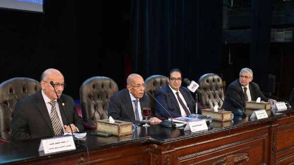 الموسم الثقافي لجامعة القاهرة..محاضرة تاريخية للدكتور مفيد شهاب حول ملحمة استرداد طابا الموسم الثقافي لجامعة القاهرة..محاضرة تاريخية للدكتور مفيد شهاب حول ملحمة استرداد طابا