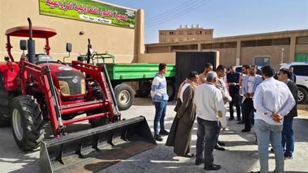 نائبا وزير الزراعة ورئيس الإيفاد يتفقدان مشروعات الاستثمارات الزراعية المستدامة بالمنيا