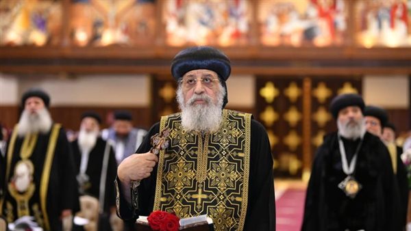 وسط حضور كبير.. البابا تواضروس يترأس صلوات الجمعة العظيمة من الكاتدرائية المرقسية