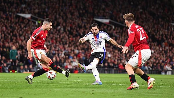 مانشستر يونايتد ينضم لسباق التعاقد مع ريان شرقي مانشستر يونايتد ينضم لسباق التعاقد مع ريان شرقي