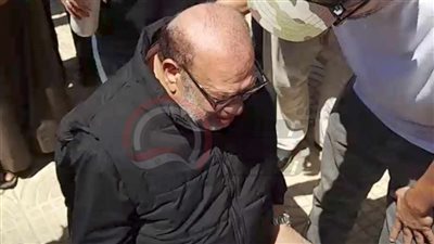 أشرف زكي واحمد السقا وصلاح عبدالله الأبرز.. توافد نجوم الفن لحضور جنازة سليمان عيد أشرف زكي واحمد السقا وصلاح عبدالله الأبرز.. توافد نجوم الفن لحضور جنازة سليمان عيد
