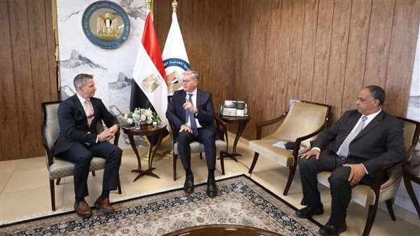 وزير البترول يبحث مع رئيس «كابريكورن إنرجى» تعزيز أنشطة البحث والاستكشاف بالصحراء الغربية وزير البترول يبحث مع رئيس «كابريكورن إنرجى» تعزيز أنشطة البحث والاستكشاف بالصحراء الغربية