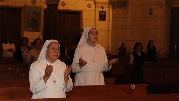 ختام فعالية "24 ساعة للرب" في بازيليك هليوبوليس بمصر الجديدة ختام فعالية "24 ساعة للرب" في بازيليك هليوبوليس بمصر الجديدة