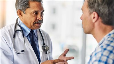 صحة النواب لتحيا مصر عن  أزمة هجرة الأطباء إلي الخارج: زيادة عدد ساعات العمل سبب وفاة بعض الأطباء