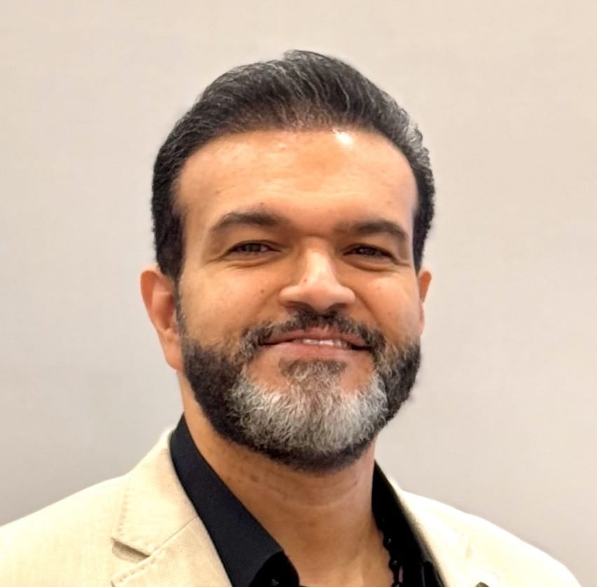 بالصور.. المهندس محمد السيد يشيد بالإنجازات غير المسبوقة بالعاصمة الإدارية بالصور.. المهندس محمد السيد يشيد بالإنجازات غير المسبوقة بالعاصمة الإدارية