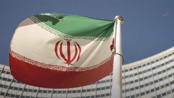 إيران تبدي استعدادا لتقديم تنازلات نووية مشروطة وتطالب بضمانات أمريكية خلال مفاوضات جديدة في روما إيران تبدي استعدادا لتقديم تنازلات نووية مشروطة وتطالب بضمانات أمريكية خلال مفاوضات جديدة في روما