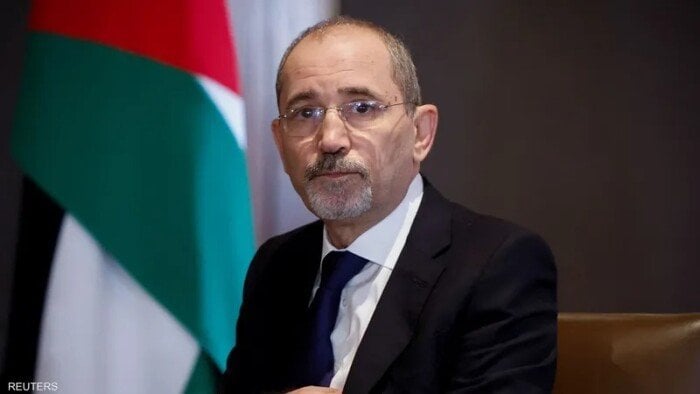 رئيس النواب الأردني: يجب دعم الخطة المصرية التي تبنتها القمة العربية ومنظمة التعاون الإسلامي لإعمار غزة رئيس النواب الأردني: يجب دعم الخطة المصرية التي تبنتها القمة العربية ومنظمة التعاون الإسلامي لإعمار غزة