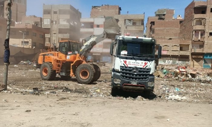 رفع 250 طن قمامة خلال حملة نظافة مكبرة بحي ثان المحلة رفع 250 طن قمامة خلال حملة نظافة مكبرة بحي ثان المحلة