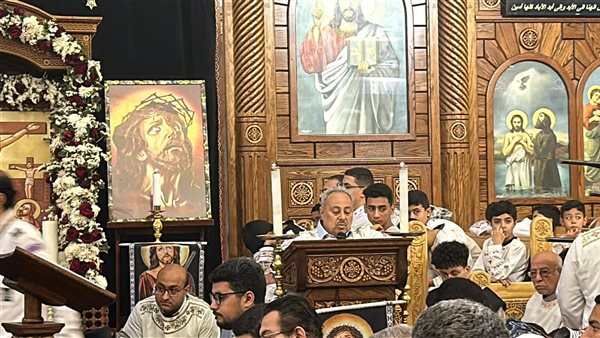 صلوات الجمعة العظيمة تُدوّي: “اذكرني يا رب متى جئت في ملكوتك” صلوات الجمعة العظيمة تُدوّي: “اذكرني يا رب متى جئت في ملكوتك”