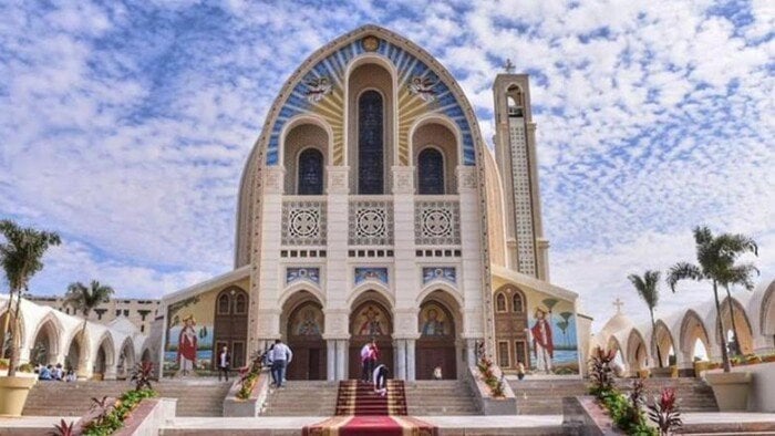 تهنئة عيد القيامة المجيد 2025.. أجمل العبارات أرسلها لأصدقائك وحبايبك