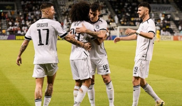 السد يصعق الأهلي بخماسية ويتوج بلقب الدوري القطري رسميًا السد يصعق الأهلي بخماسية ويتوج بلقب الدوري القطري رسميًا