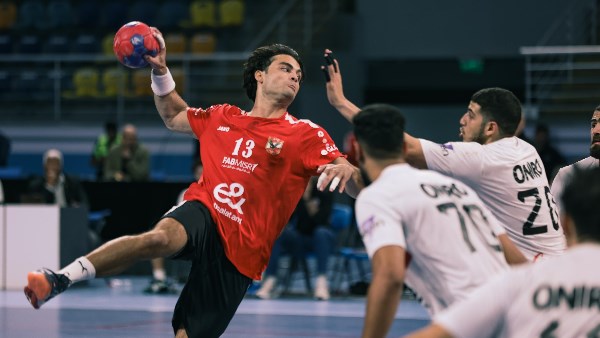 بعد التتوتيج بالثلاثية .. سيف هاني: يد الأهلي قدمت موسمًا استثنائيًّا بعد التتوتيج بالثلاثية .. سيف هاني: يد الأهلي قدمت موسمًا استثنائيًّا