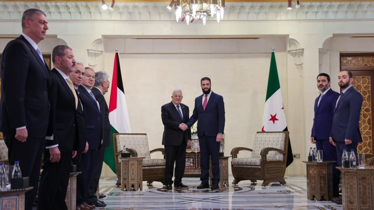 الشرع يستقبل عباس في زيارته الأولى لسوريا منذ 16 عاماً الشرع يستقبل عباس في زيارته الأولى لسوريا منذ 16 عاماً