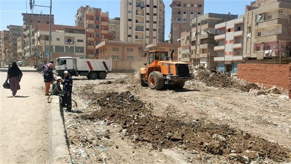 رفع 250 طن قمامة من شارع الترعة بحي ثان المحلة رفع 250 طن قمامة من شارع الترعة بحي ثان المحلة