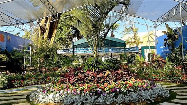 رئيس قطاع الإرشاد الزراعي يتفقد معرض زهور الربيع قبل الافتتاح بساعات