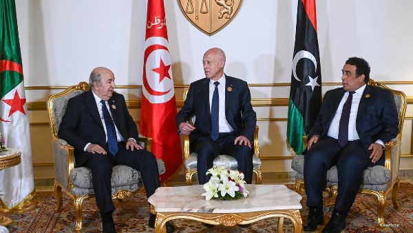العربية: طرابلس تستضيف قمة ليبية – تونسية – جزائرية بشأن أمن الحدود والمهاجرين العربية: طرابلس تستضيف قمة ليبية – تونسية – جزائرية بشأن أمن الحدود والمهاجرين