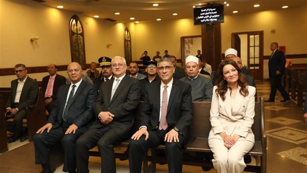 محافظ الجيزة يزور الكنيسة الإنجيلية للتهنئة بعيد القيامة المجيد محافظ الجيزة يزور الكنيسة الإنجيلية للتهنئة بعيد القيامة المجيد