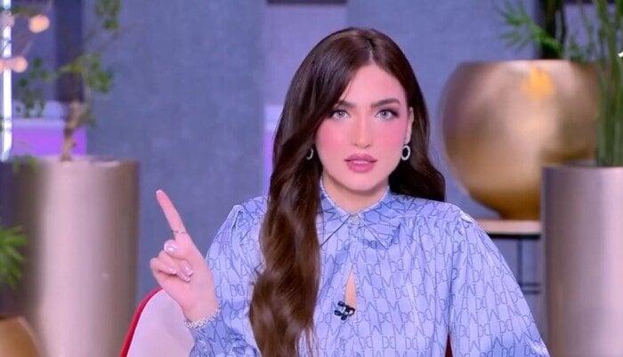 «ياسمين عز»: لو علاقتك بتوتر أعصابك وبتخليكي تاكلي أخواتك.. يبقى فيها حاجة غلط «ياسمين عز»: لو علاقتك بتوتر أعصابك وبتخليكي تاكلي أخواتك.. يبقى فيها حاجة غلط