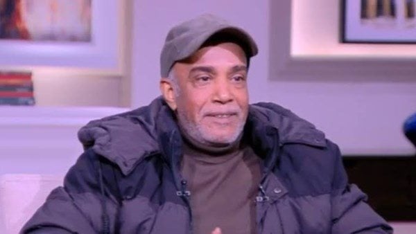 أوس أوس باكيًا: سليمان عيد قدم امبارح على حج له ولمراته.. وكنت هصلي معاه الجمعة
