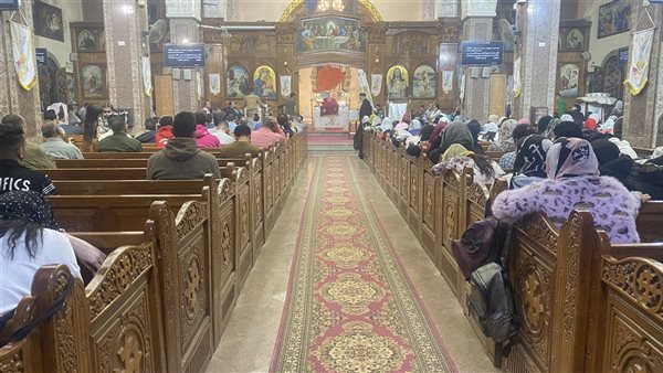 كنيسة مارمرقس بفيصل تحتفل بليلة «أبو غلمسيس» في أجواء روحانية استعدادًا للقيامة