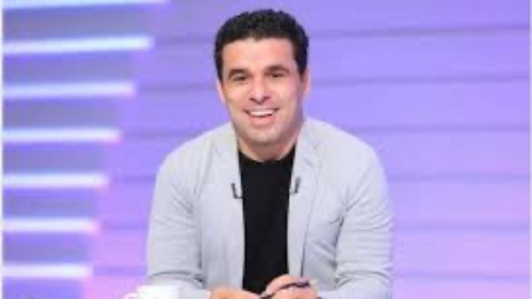 الدنيا اتقلبت.. خالد الغندور يعلق على إزالة الزمالك لصورة زيزو الدنيا اتقلبت.. خالد الغندور يعلق على إزالة الزمالك لصورة زيزو