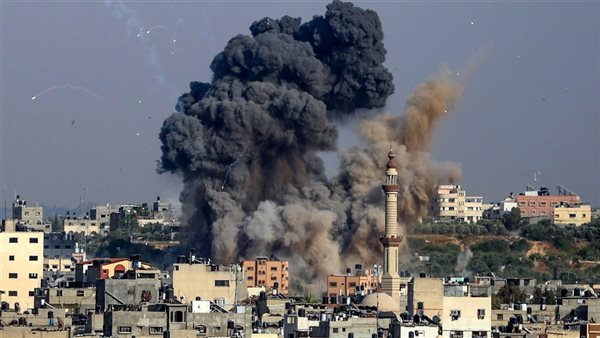 قصف مدفعي إسرائيلي على المناطق الشمالية لمدينة بيت لاهيا شمالي قطاع غزة