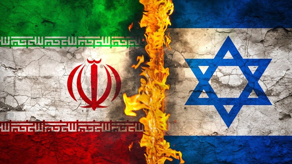 رويترز: إسرائيل أبلغت ترامب أن لديها خططا لمهاجمة إيران جوا وبقوات خاصة