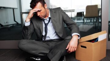 5 حالات.. كيف يعاقب الموظف تأديبيًا حال ارتكاب أخطاء وتجاوزات إدارية؟