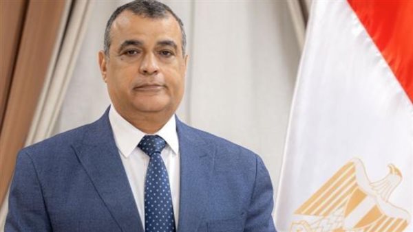 وزير الإنتاج الحربي يهنئ البابا تواضروس الثاني بعيد القيامة المجيد