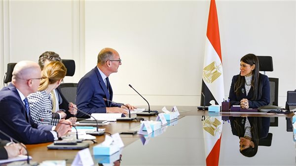 المشاط: نسعى للتحول إلى نمو اقتصادي يعتمد على القطاعات القابلة للتداول وإفساح المجال للقطاع الخاص المشاط: نسعى للتحول إلى نمو اقتصادي يعتمد على القطاعات القابلة للتداول وإفساح المجال للقطاع الخاص
