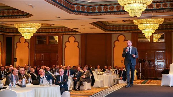 وزير قطاع الأعمال العام: نعمل برؤية متكاملة لتعظيم العوائد وتعزيز التنافسية وزير قطاع الأعمال العام: نعمل برؤية متكاملة لتعظيم العوائد وتعزيز التنافسية