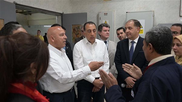 كامل الوزير: حريصون على الارتقاء بمستوى التعليم الفني وتأهيل الشباب إلى سوق العمل كامل الوزير: حريصون على الارتقاء بمستوى التعليم الفني وتأهيل الشباب إلى سوق العمل