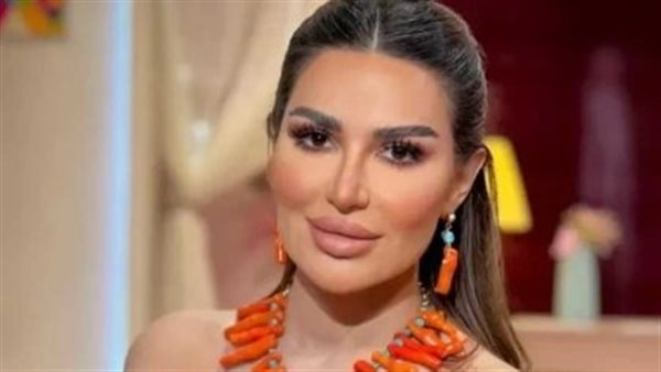 سارة نخلة تهاجم سلاف فواخرجي: أخلاقك سبب شطبك وبتستعطفي نجمات مصر بعد ما قولتي هتقعديهم في البيت