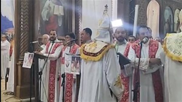 البابا تواضروس يترأس قداس عيد القيامة المجيد بالكاتدرائية المرقسية بالعباسية| بث مباشر البابا تواضروس يترأس قداس عيد القيامة المجيد بالكاتدرائية المرقسية بالعباسية| بث مباشر